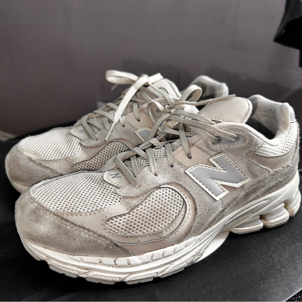 2002R
 New Balance